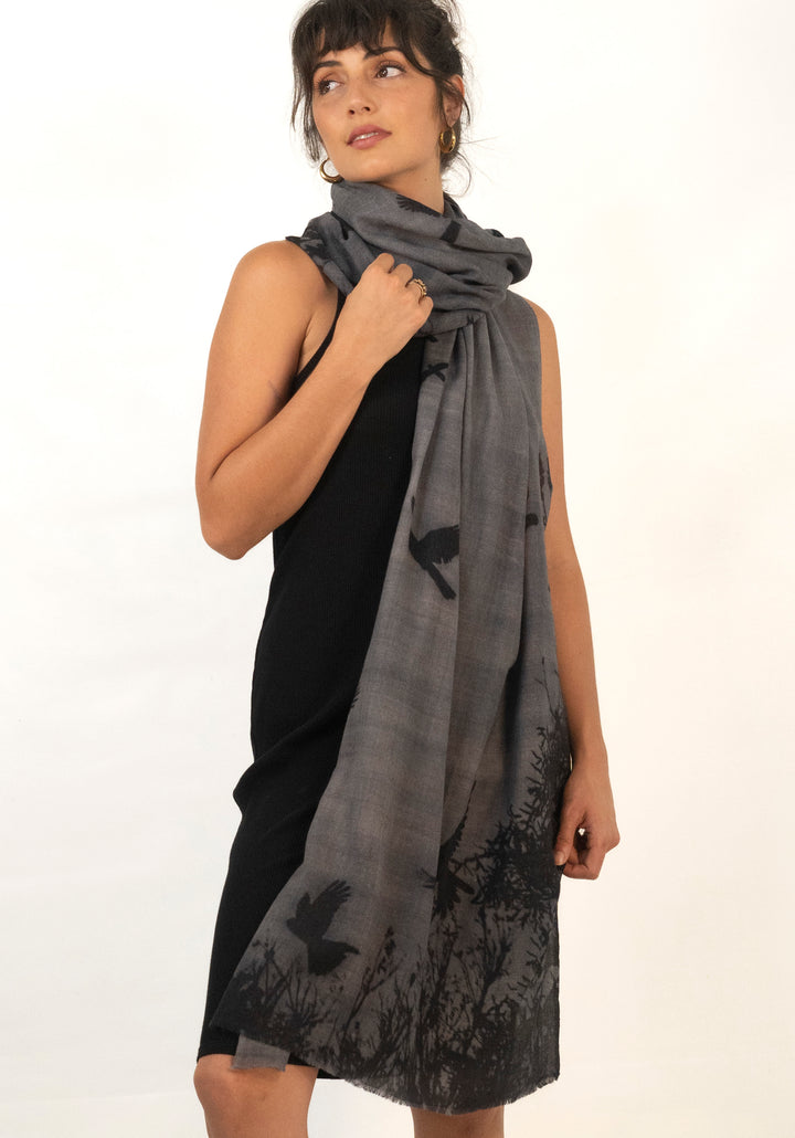 BLACK COCKATOOS' WOOL & SILK SCARF